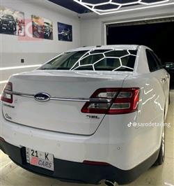 Ford Taurus